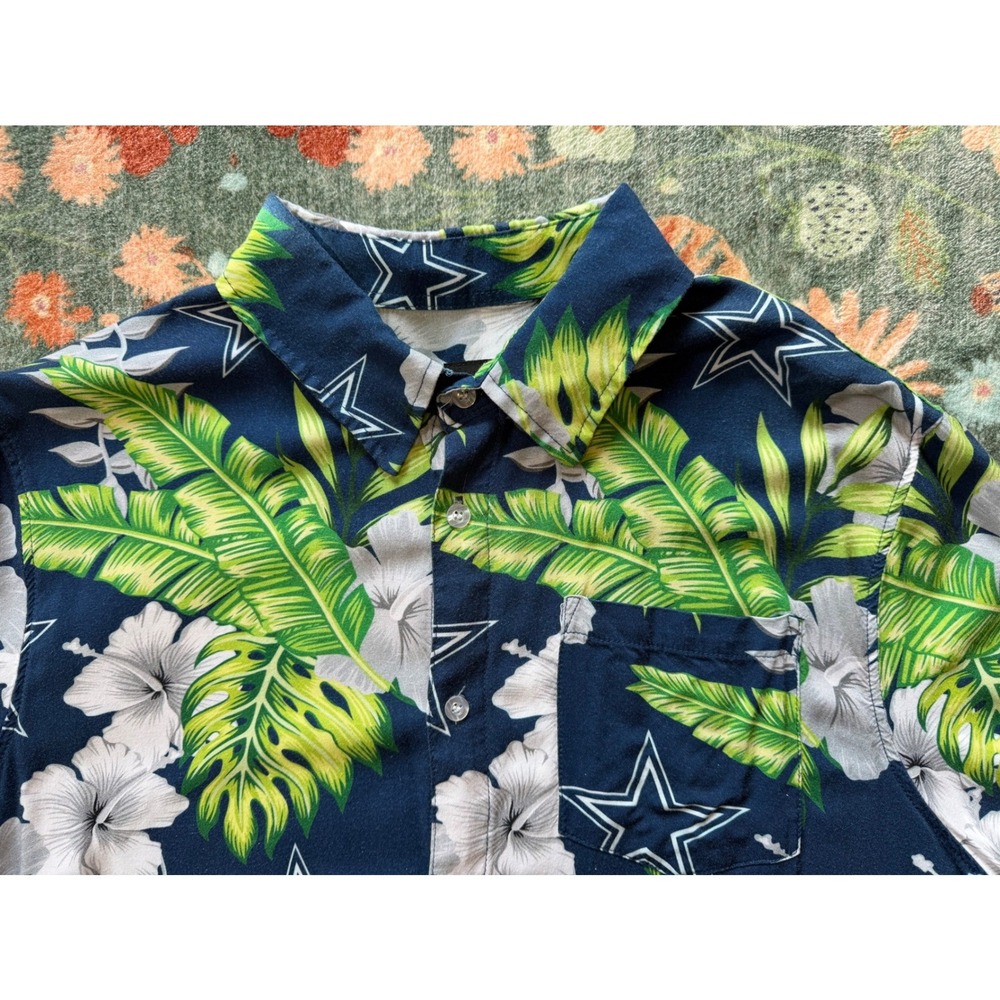 NFL Team Apparel Dallas Cowboys Mens M Tropical Floral Aloha Button Down Shirt